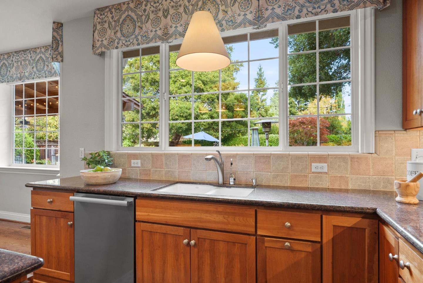 1335 Grant Road, LosAltos, CA 94024