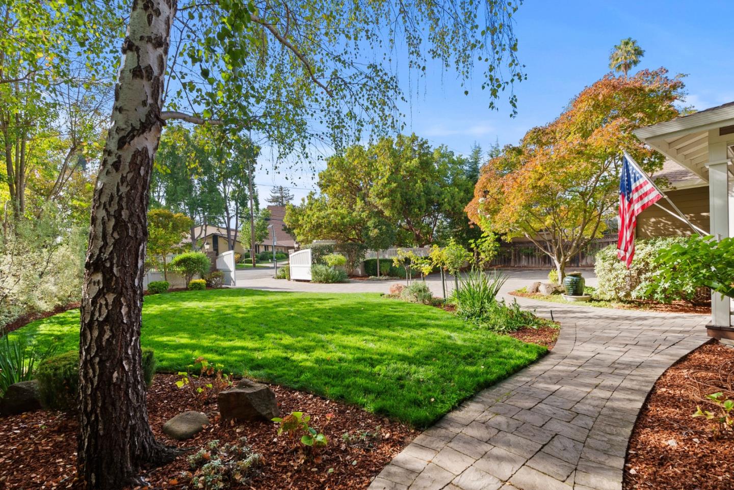 1335 Grant Road, LosAltos, CA 94024