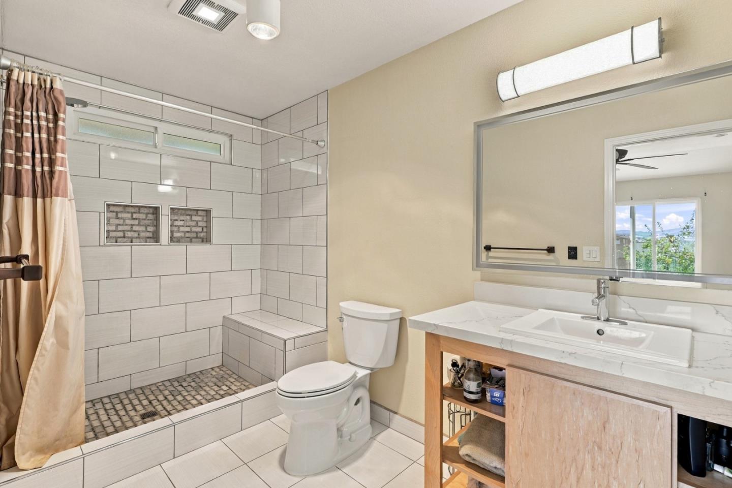 1987 Calistoga Drive, Hollister, CA 95023